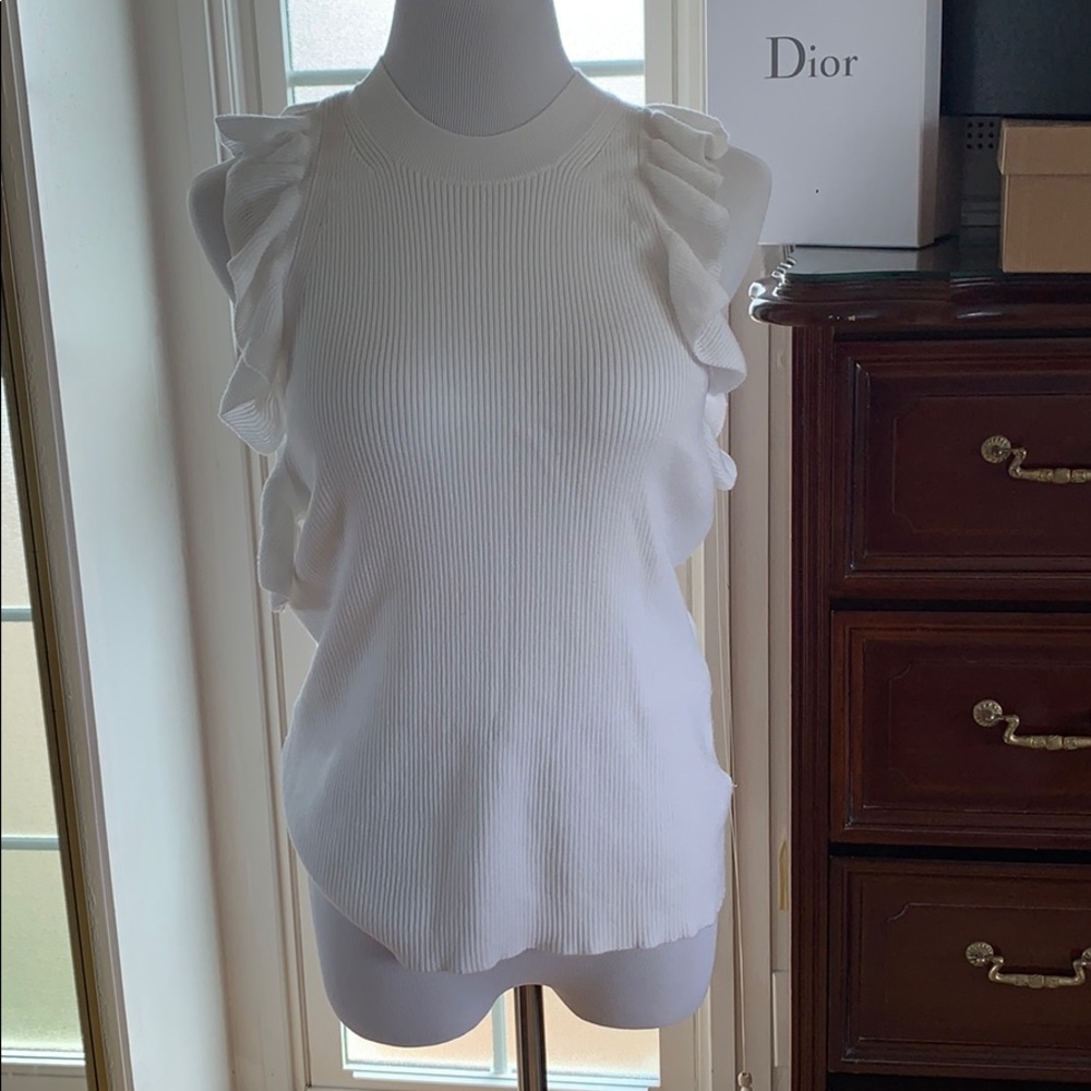 H&M Ruffle sleeve top